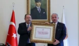 YSK, Erdoğan’ın mazbatasını Şentop’a takdim etti